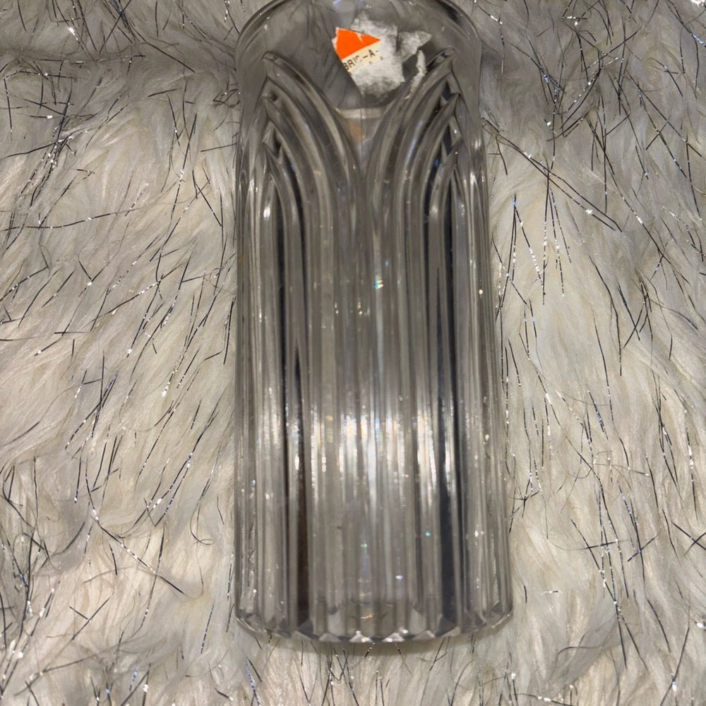 Clear Ribbed Glass Vase - Picture 6 of 7